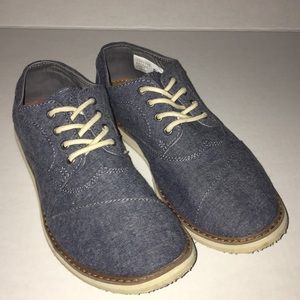 Toms Shoes